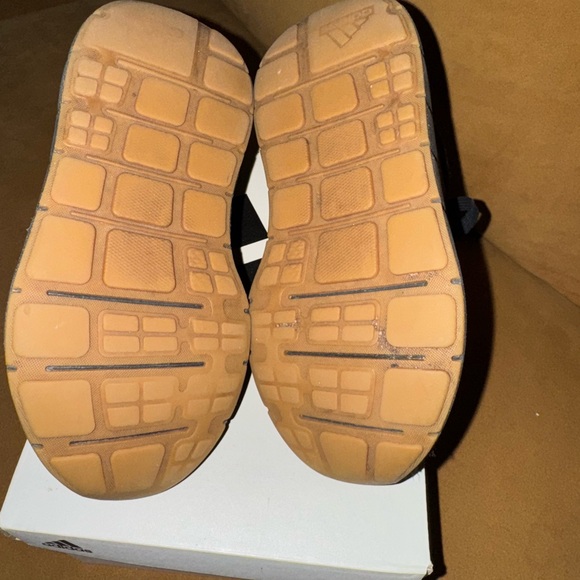 Adidas Swift Run Size 12K - Picture 4 of 4